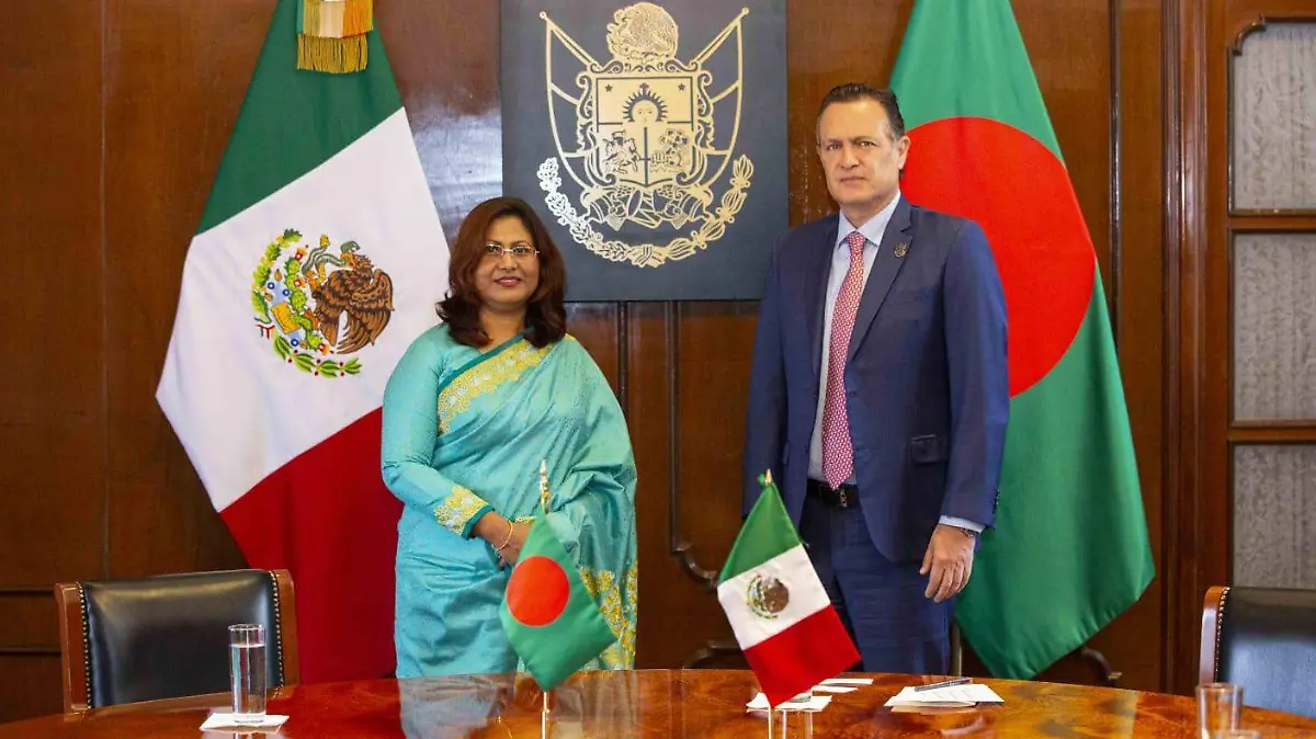 Recibe Gobernador de Querétaro a Embajadora de Bangladesh en México 2